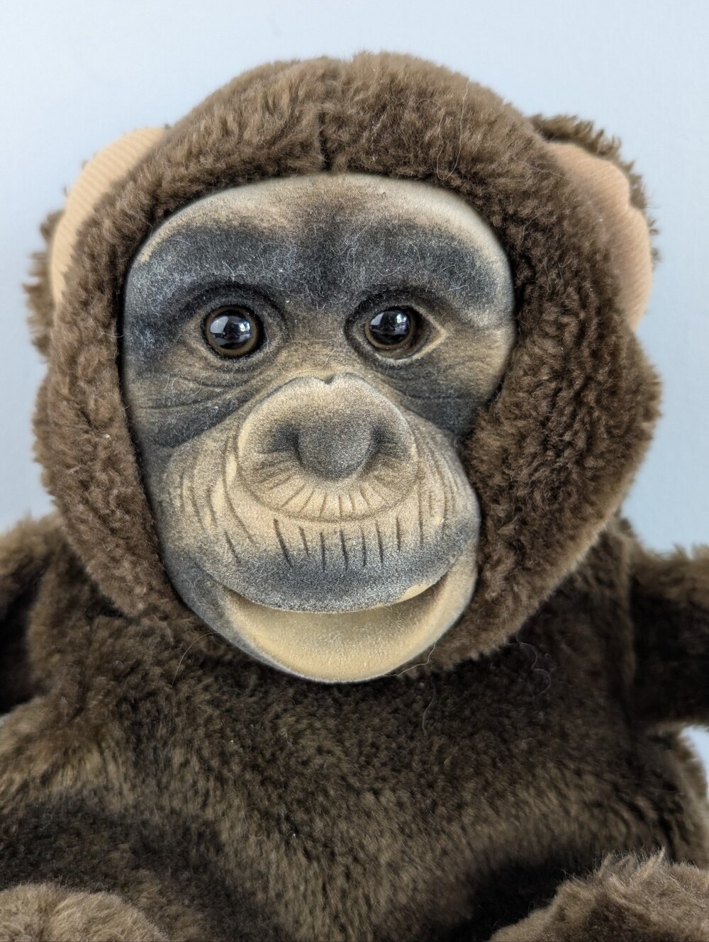 Vintage Hosung Plush Chimp Hand Puppet w Flocked Vinyl Face, Long Arms, Squeaker - Picture 4 of 14